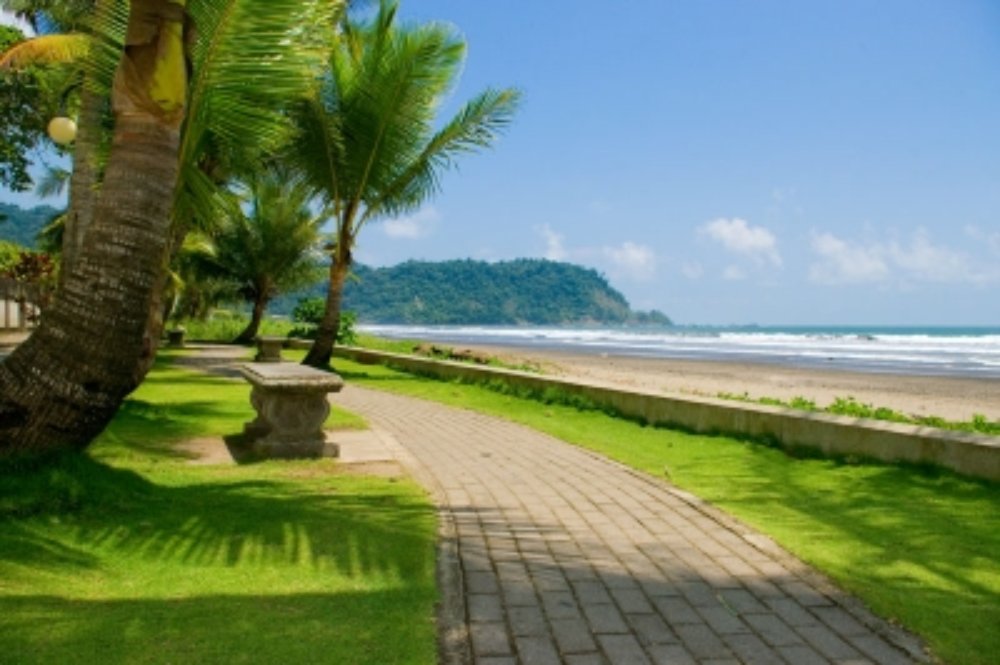 beachfront boardwalk
 - Costa Rica