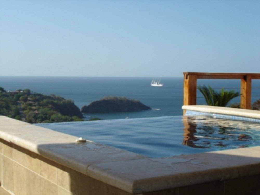 ocean view pool rental
 - Costa Rica